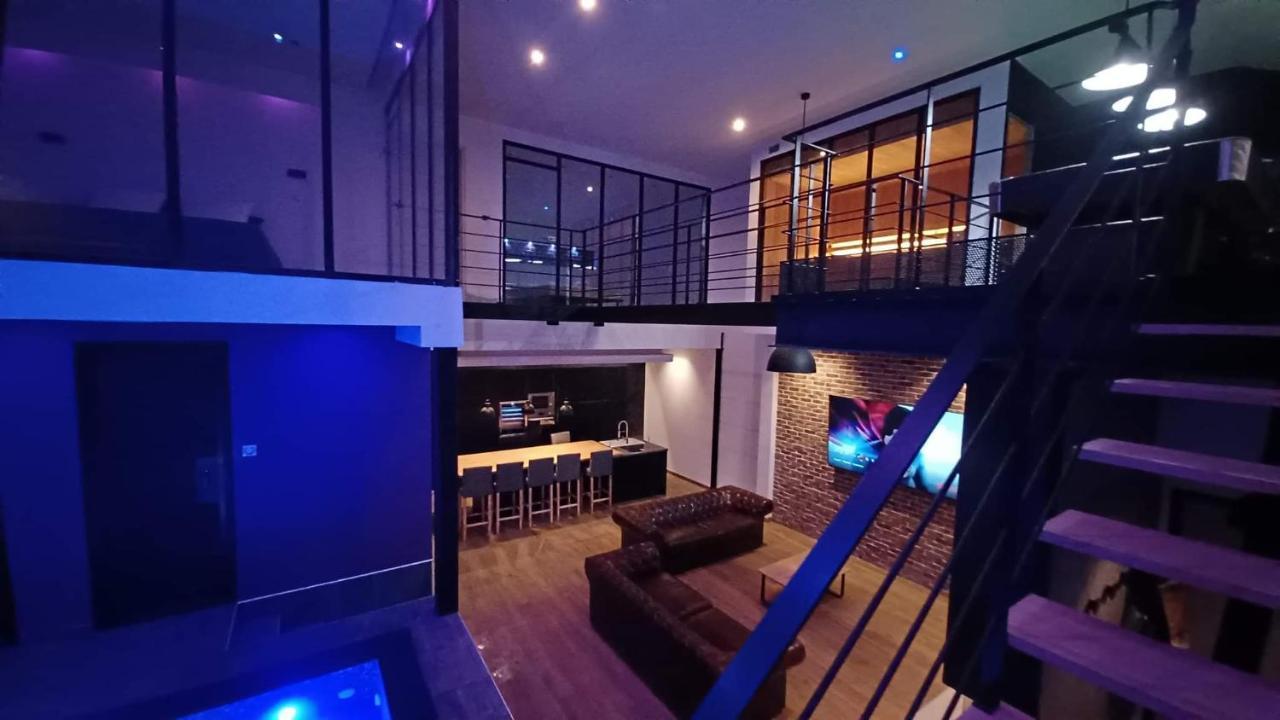 Apartment Loft D Architecte Sauna Billard 12 Places Ultra Contemporain Ferriere-la-Grande