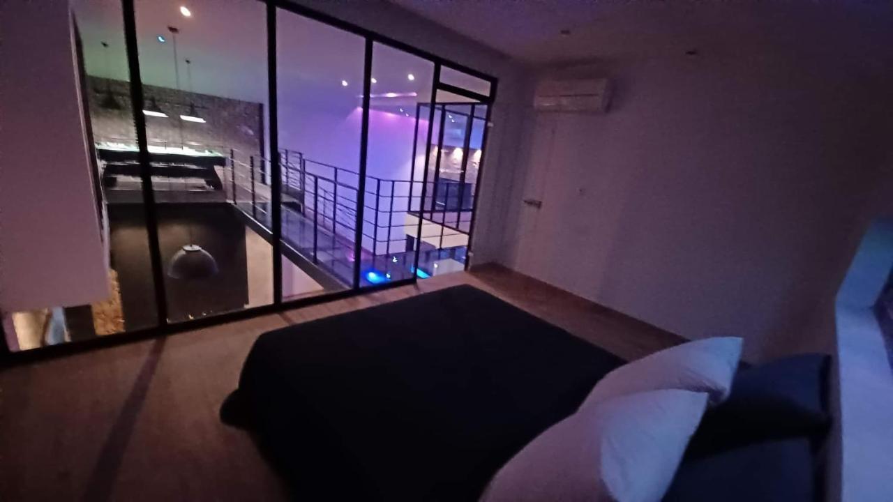 Apartment Loft D Architecte Sauna Billard 12 Places Ultra Contemporain Ferriere-la-Grande